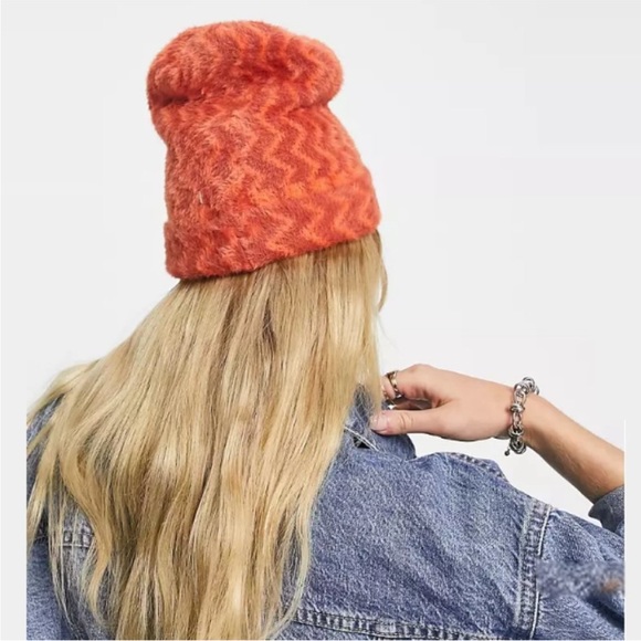 NWT Free People Ziggy Fuzzy Beanie - Picture 4 of 5